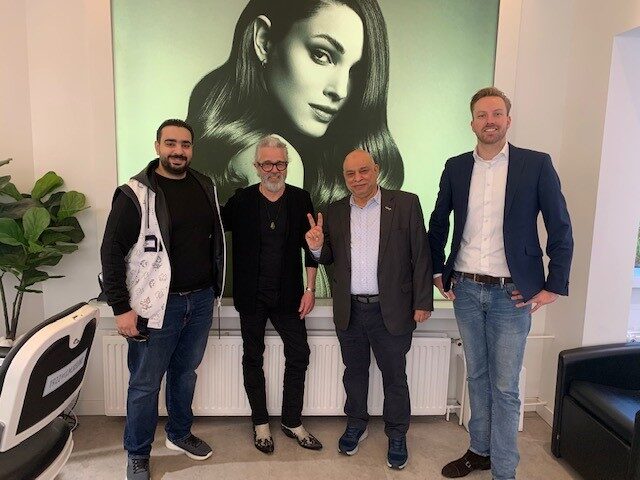 Bezoek uit Bahrein bij De Kapper